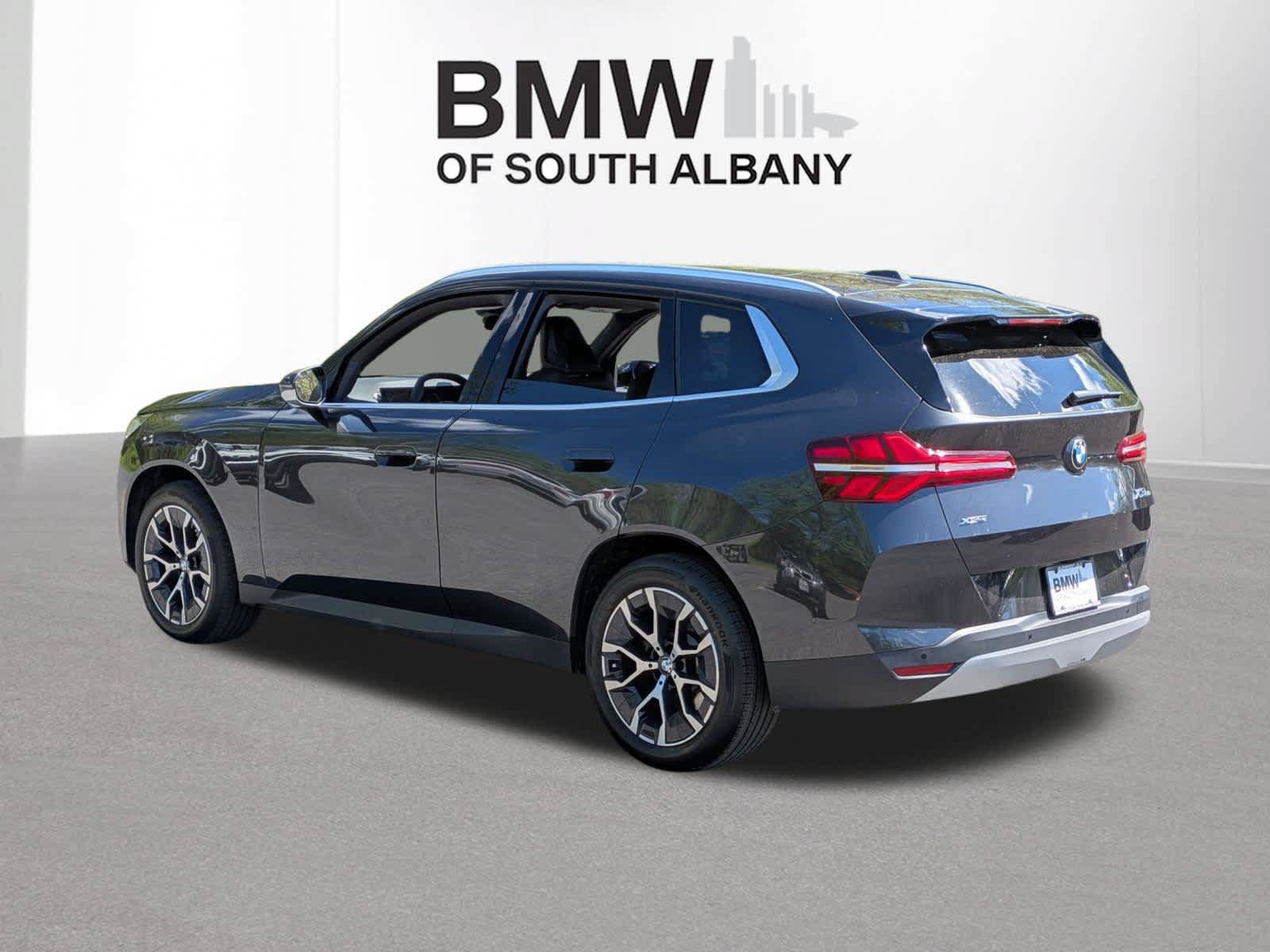 Certified 2025 BMW X3 xDrive30i w/ Convenience Package AWD/4WD image 4