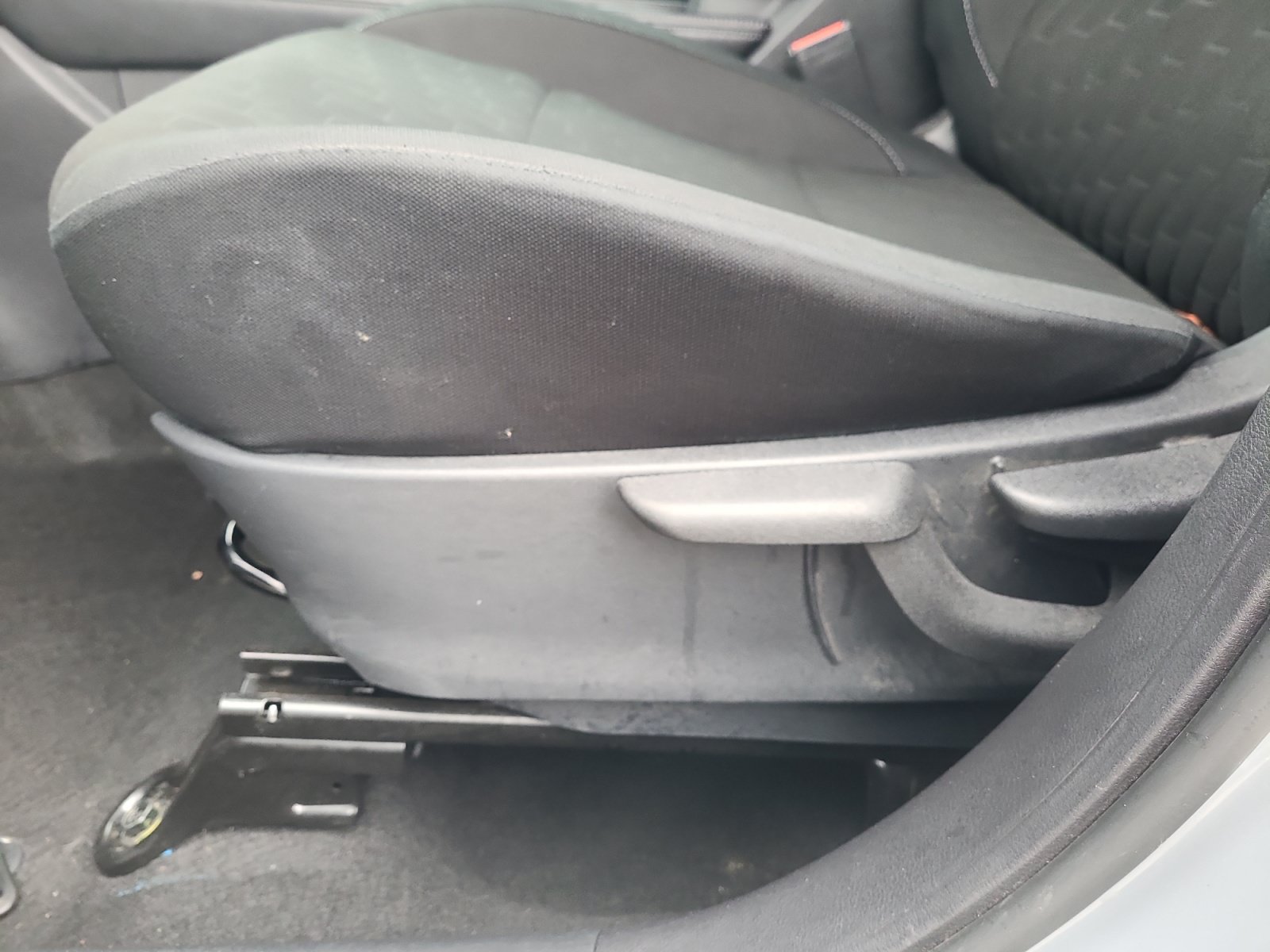 Used 2024 Nissan Kicks SV FWD image 15