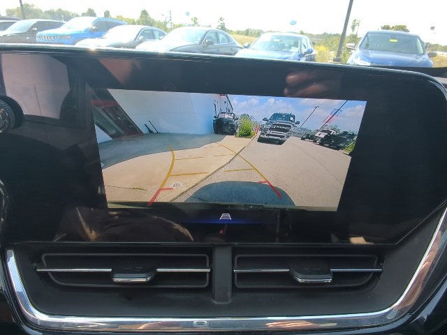 Used 2025 Chevrolet Trax RS w/ Sunroof Package FWD image 19