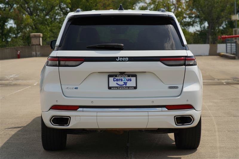 Used 2023 Jeep Grand Cherokee Overland AWD/4WD image 6