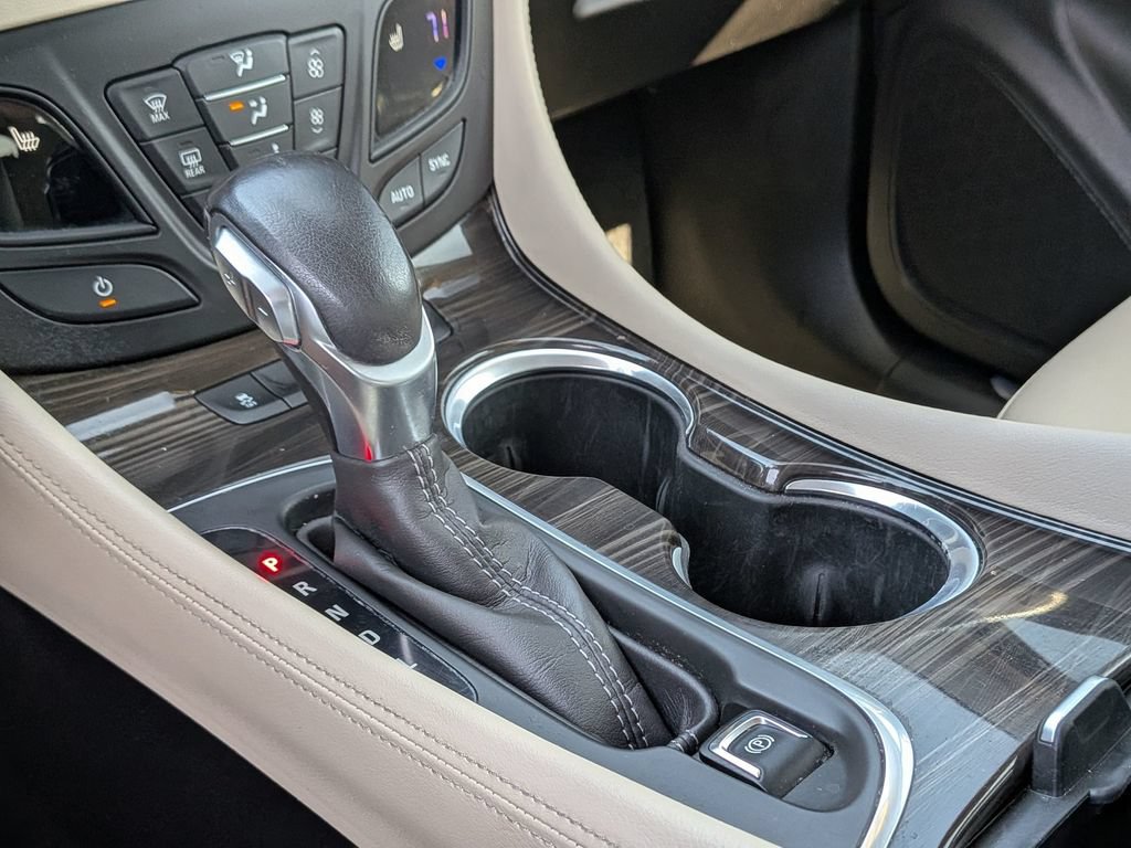 Used 2020 Buick Envision Essence FWD image 20