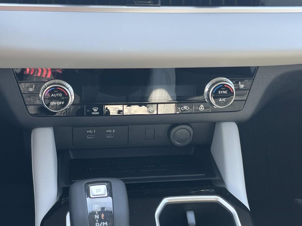 New 2026 Mitsubishi Outlander SE image 20