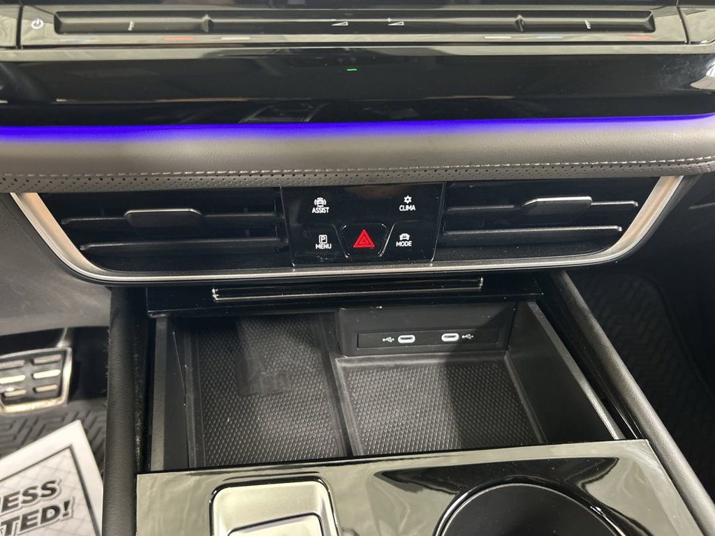 Certified 2024 Volkswagen Atlas Peak Edition SEL AWD/4WD image 16