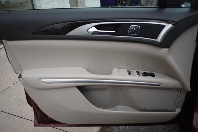 Used 2016 Lincoln MKZ Hybrid image 14