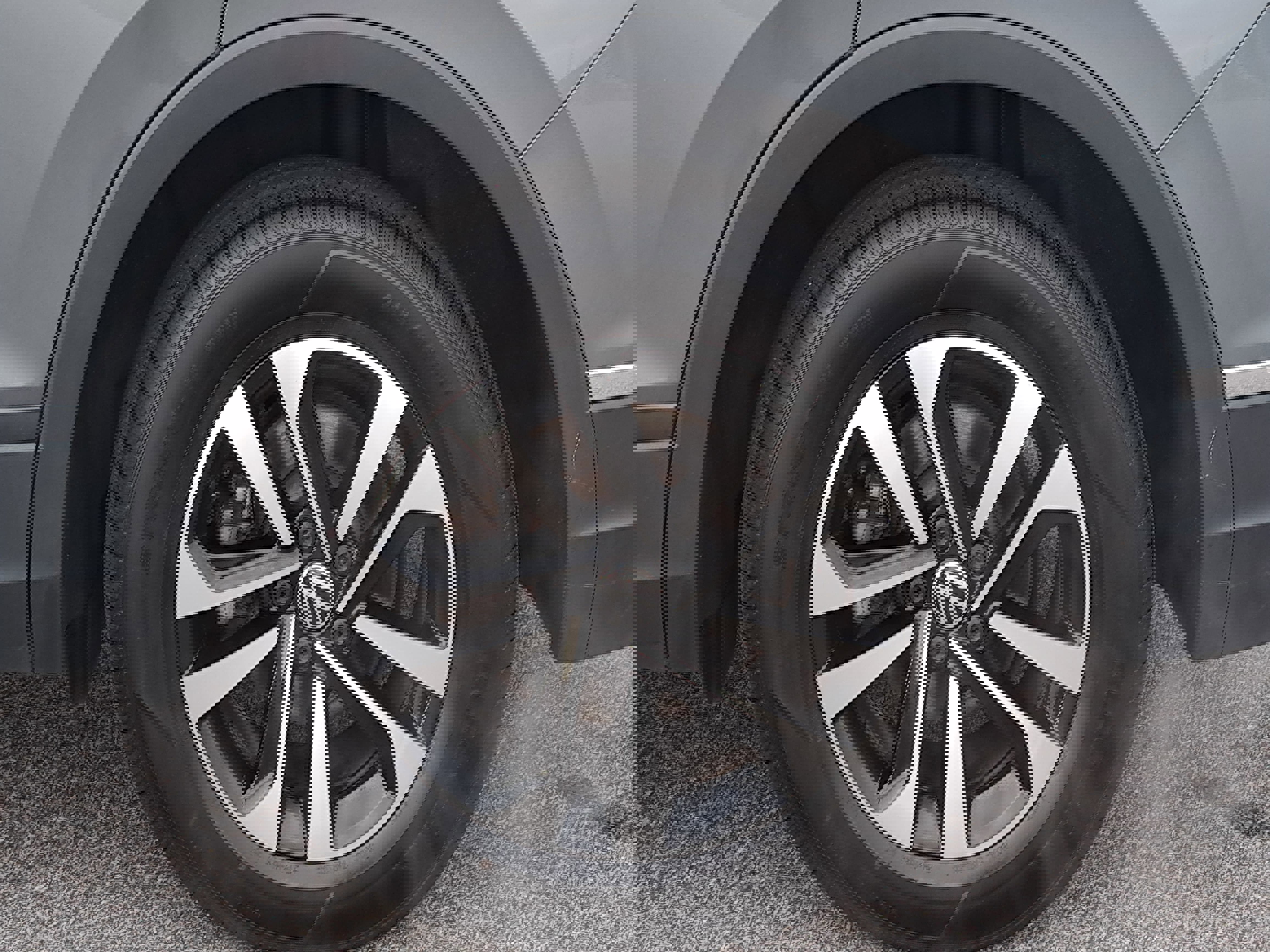 Certified 2024 Volkswagen Tiguan S image 29