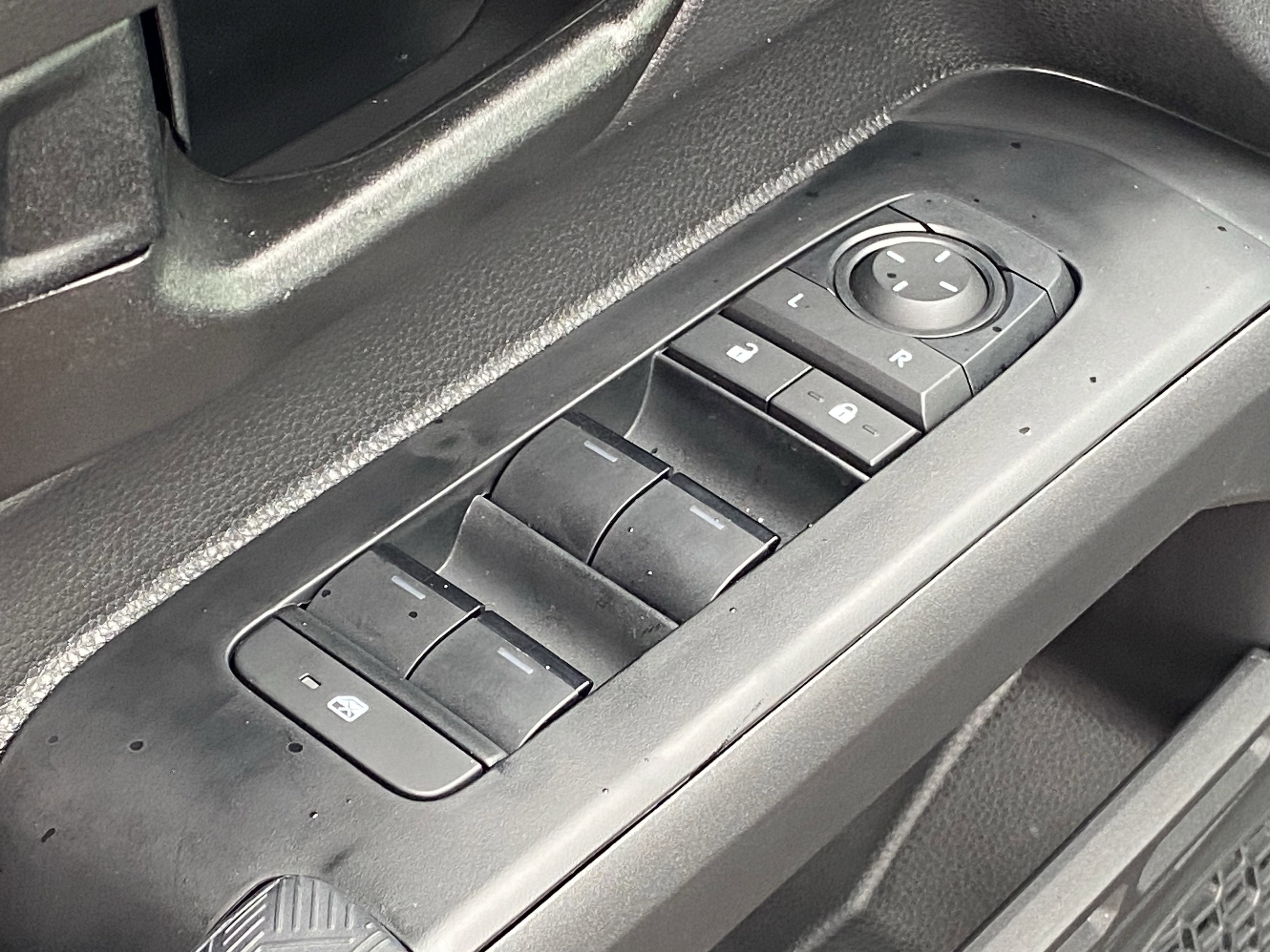 Certified 2026 Toyota Tacoma SR5 image 29