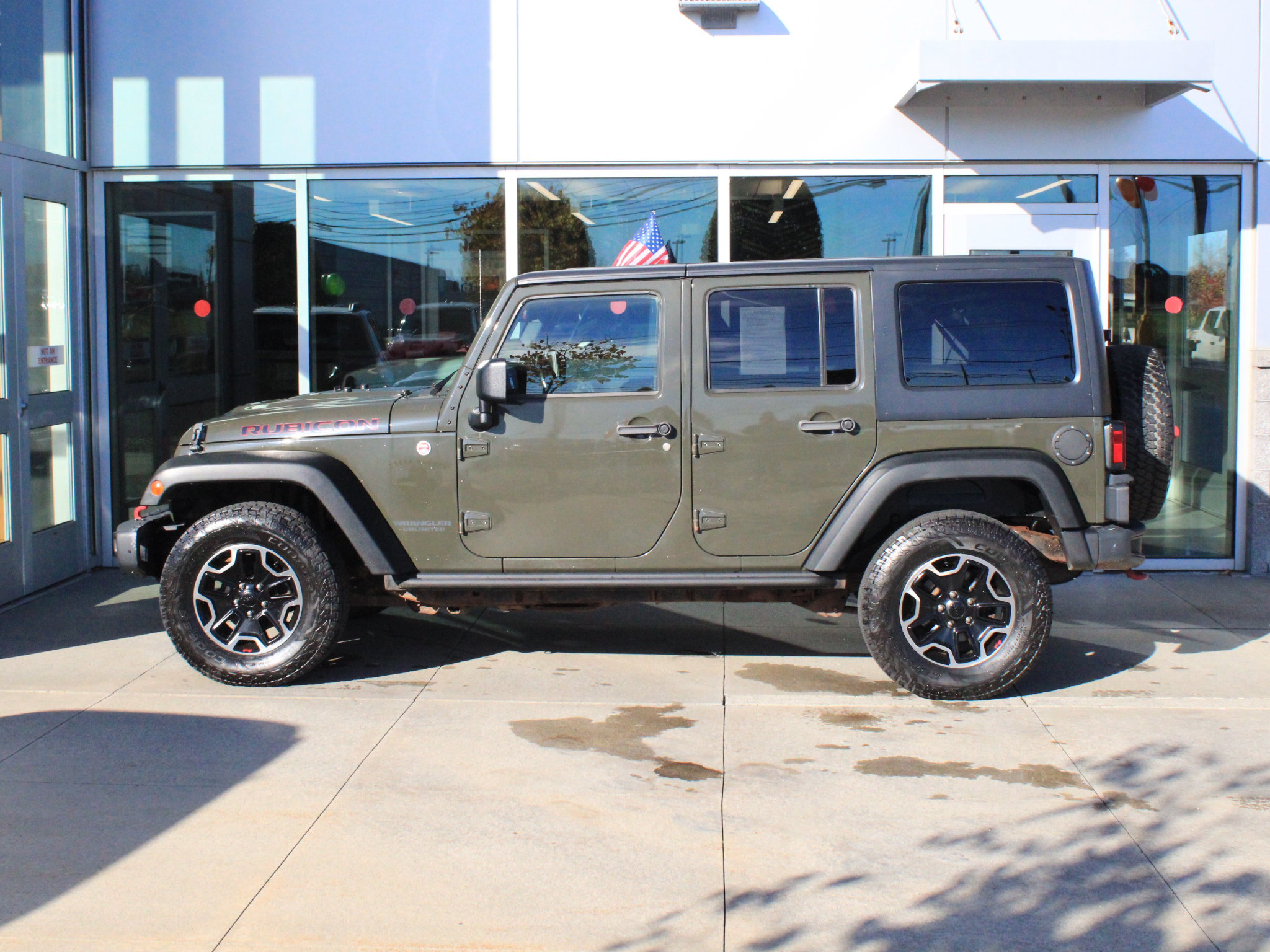 Used 2015 Jeep Wrangler Unlimited Rubicon AWD/4WD image 5