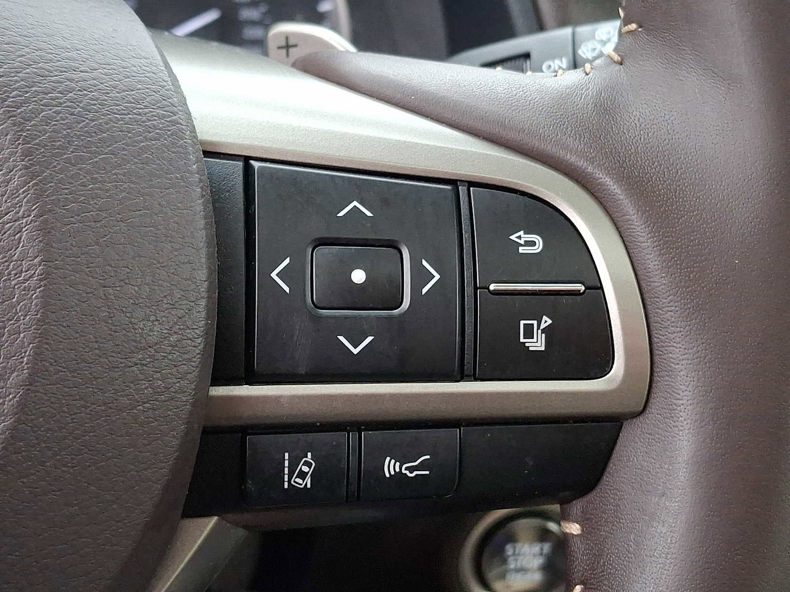 Used 2020 Lexus RX 350 AWD w/ Premium Package image 18
