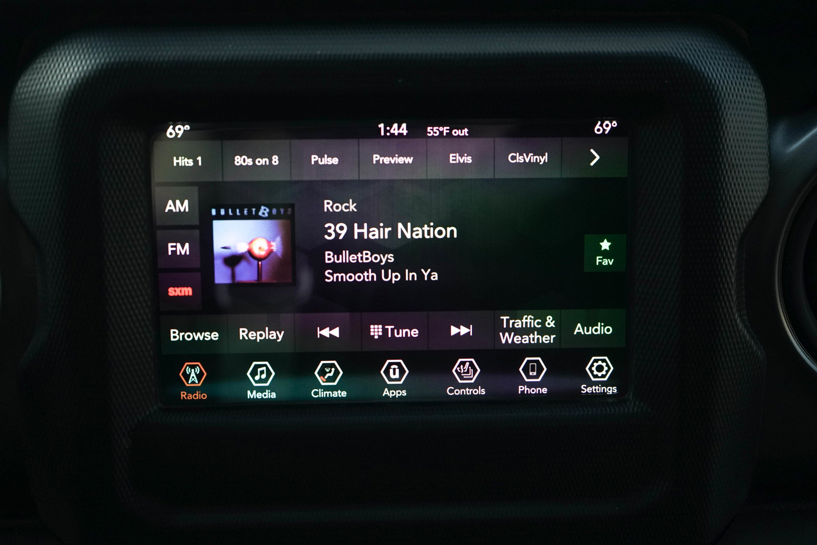 Used 2023 Jeep Wrangler Unlimited w/ Cold Weather Group image 17