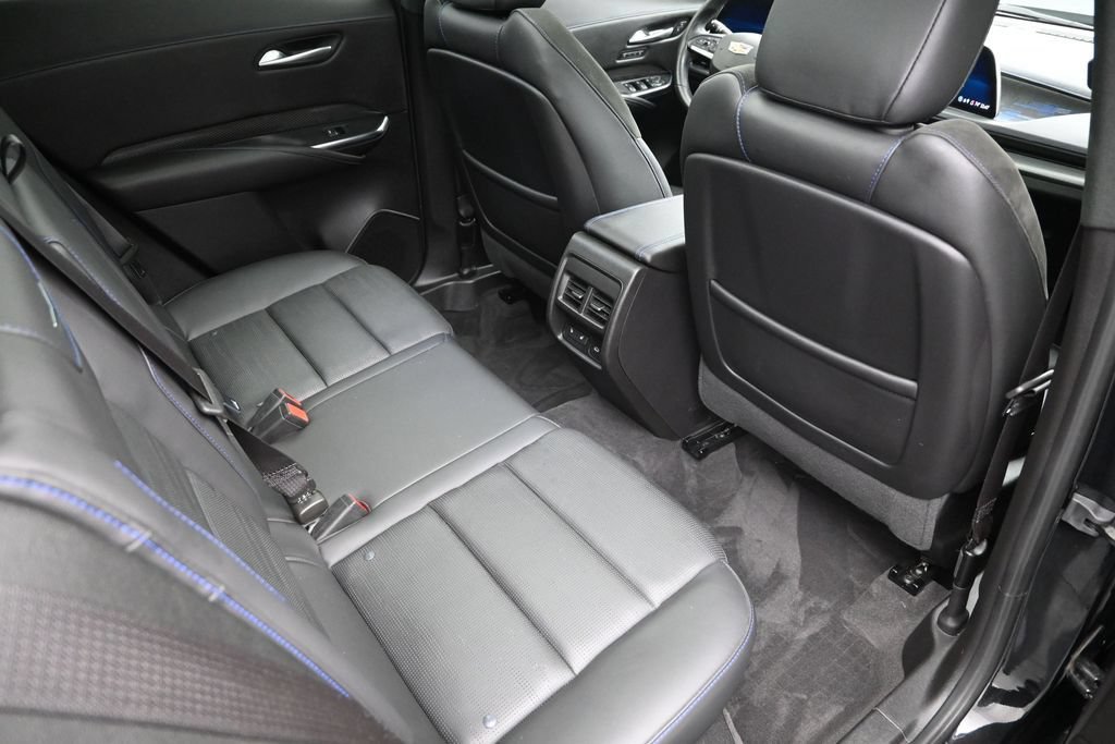 Certified 2024 Cadillac XT4 Sport AWD/4WD image 28