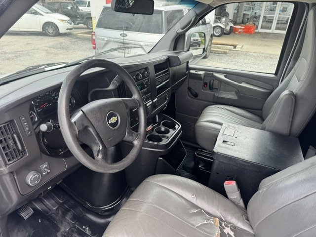 Used 2013 Chevrolet Express 2500 RWD image 10