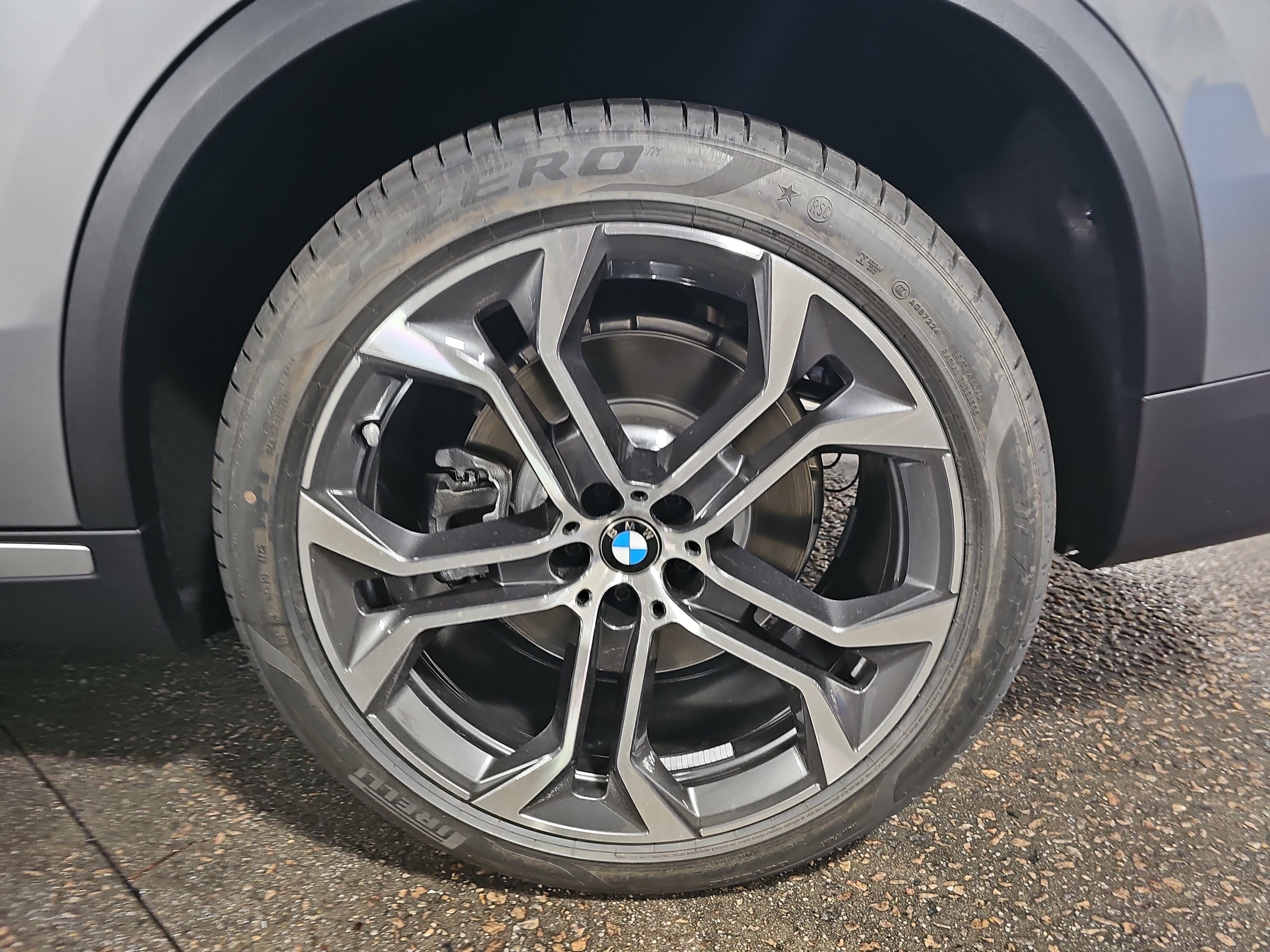 New 2026 BMW X5 xDrive50e w/ Climate Comfort Package AWD/4WD image 34