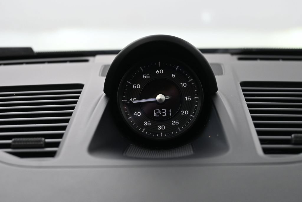 Certified 2024 Porsche 911 Carrera RWD image 11