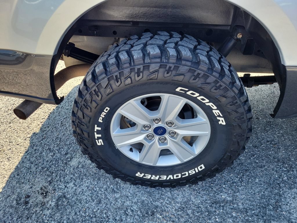 Used 2016 Ford F150 XLT w/ Equipment Group 301A Mid AWD/4WD image 8