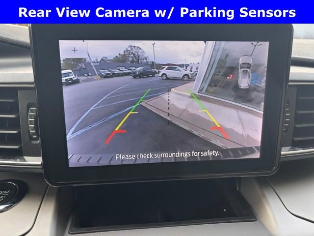 Certified 2022 Ford Explorer XLT w/ Equipment Group 202A image 15