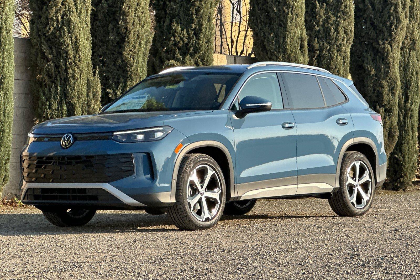 New 2026 Volkswagen Tiguan SE FWD image 7