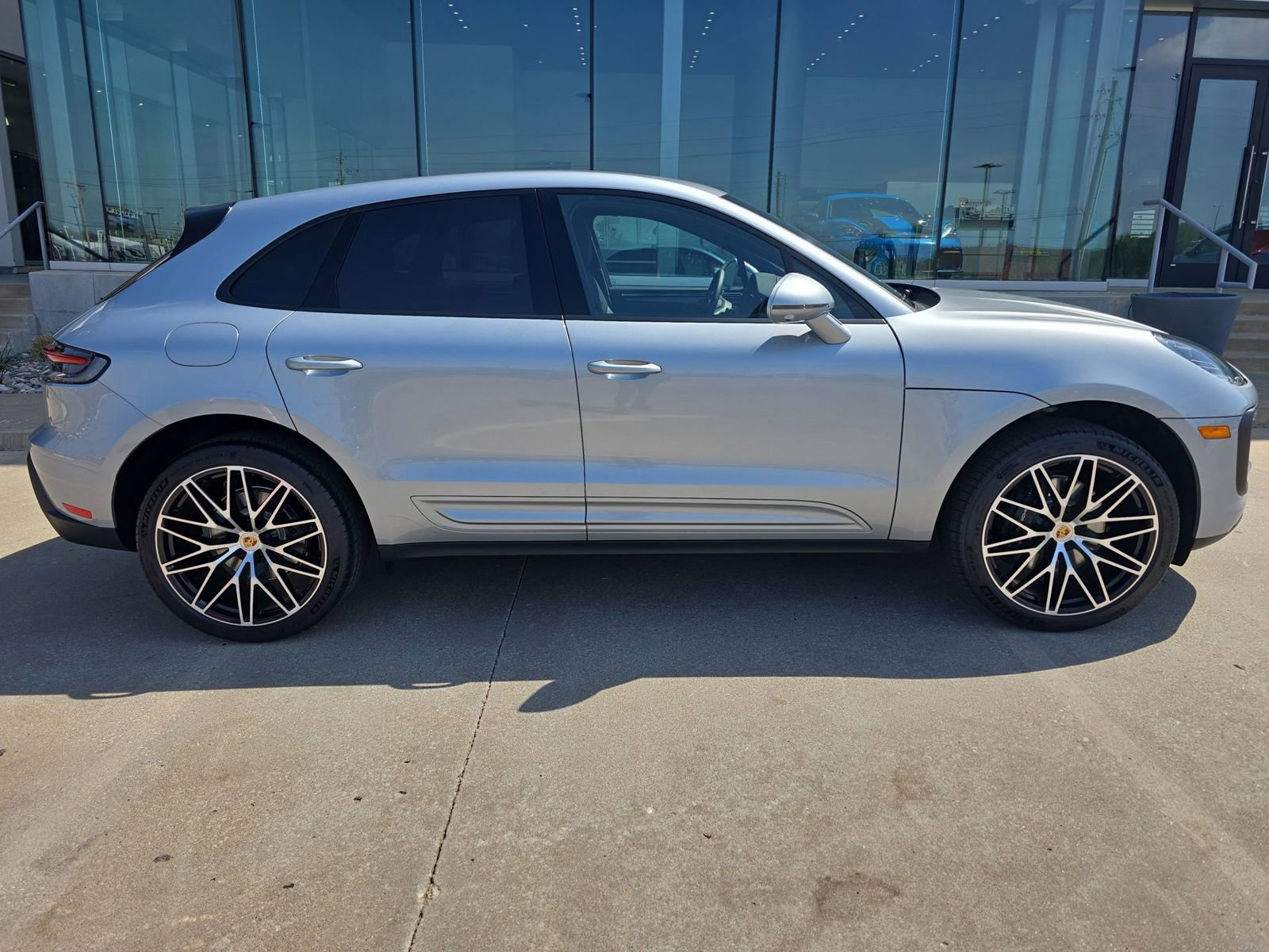 New 2026 Porsche Macan image 8
