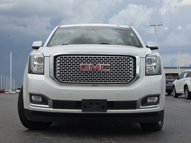 Used 2017 GMC Yukon Denali w/ Open Road Package AWD/4WD image 11