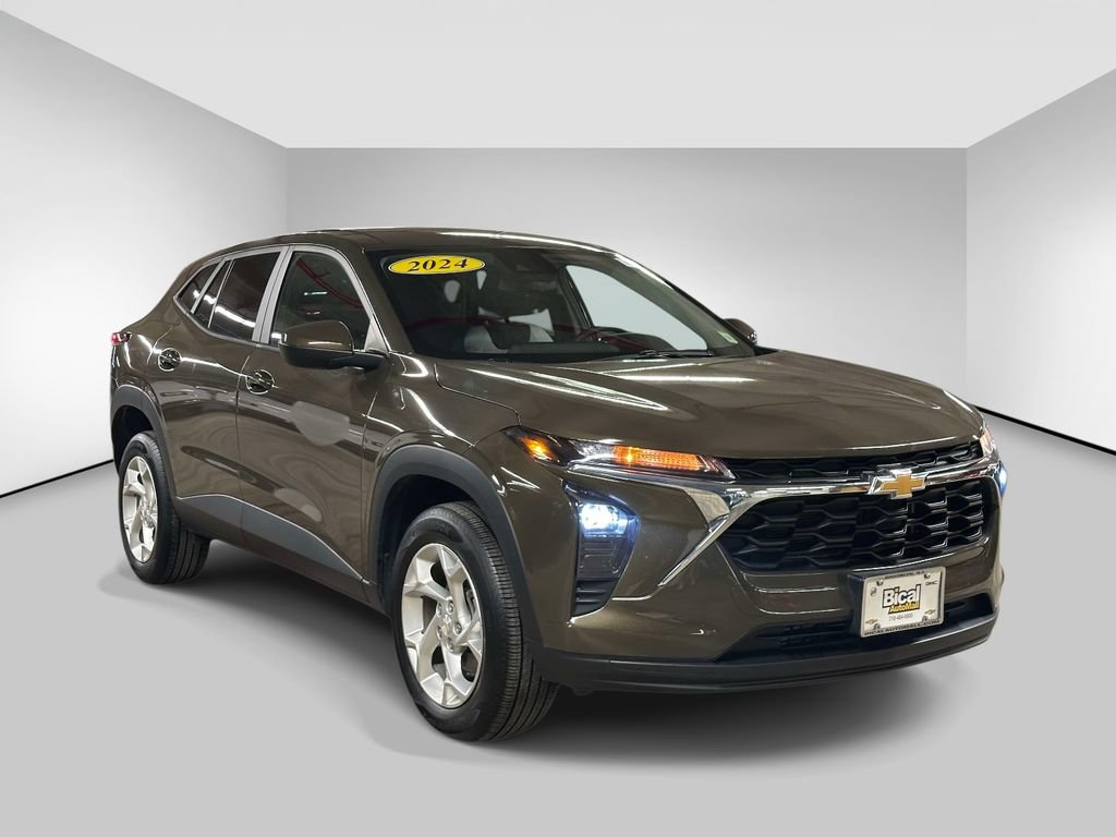 Certified 2024 Chevrolet Trax LS w/ LS Convenience Package FWD image 7