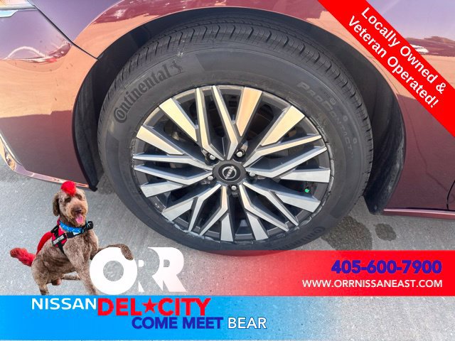 Used 2025 Nissan Altima 2.5 SV FWD image 9