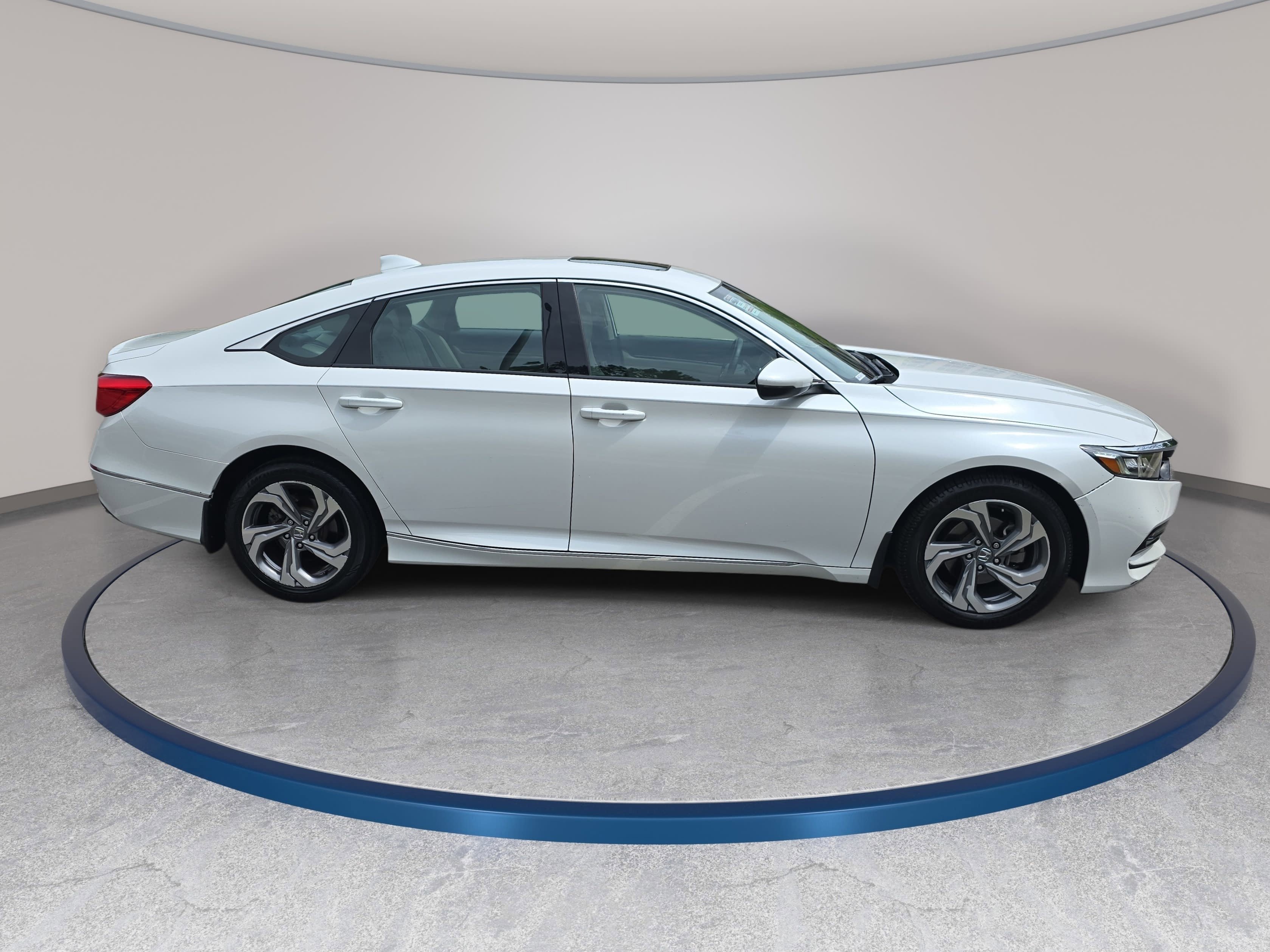Used 2019 Honda Accord EX-L image 4