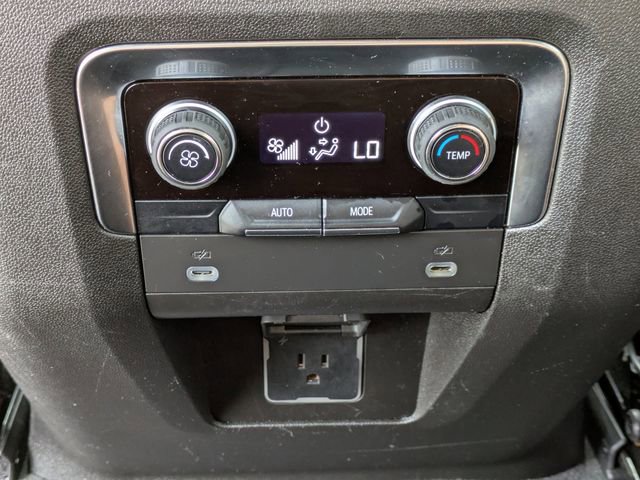 Used 2024 Chevrolet Suburban LT image 18