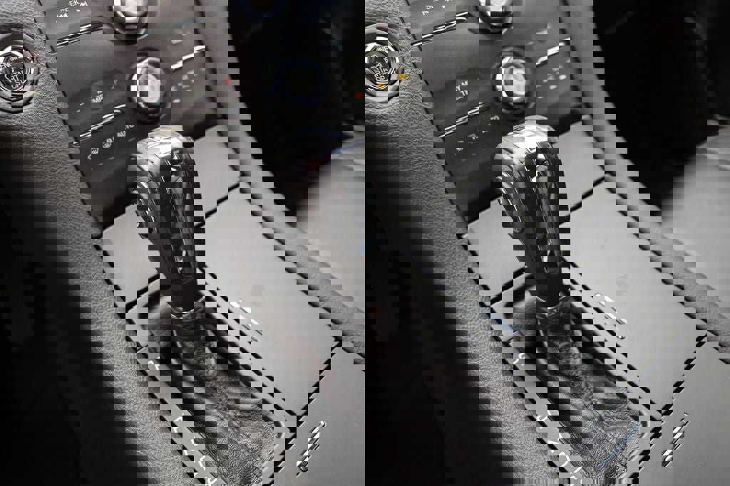 Used 2013 Ford Taurus SEL image 23