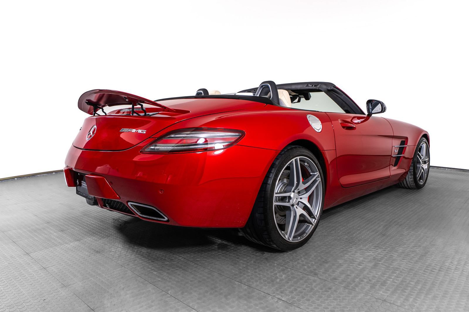 Used 2012 Mercedes-Benz SLS AMG Roadster image 5