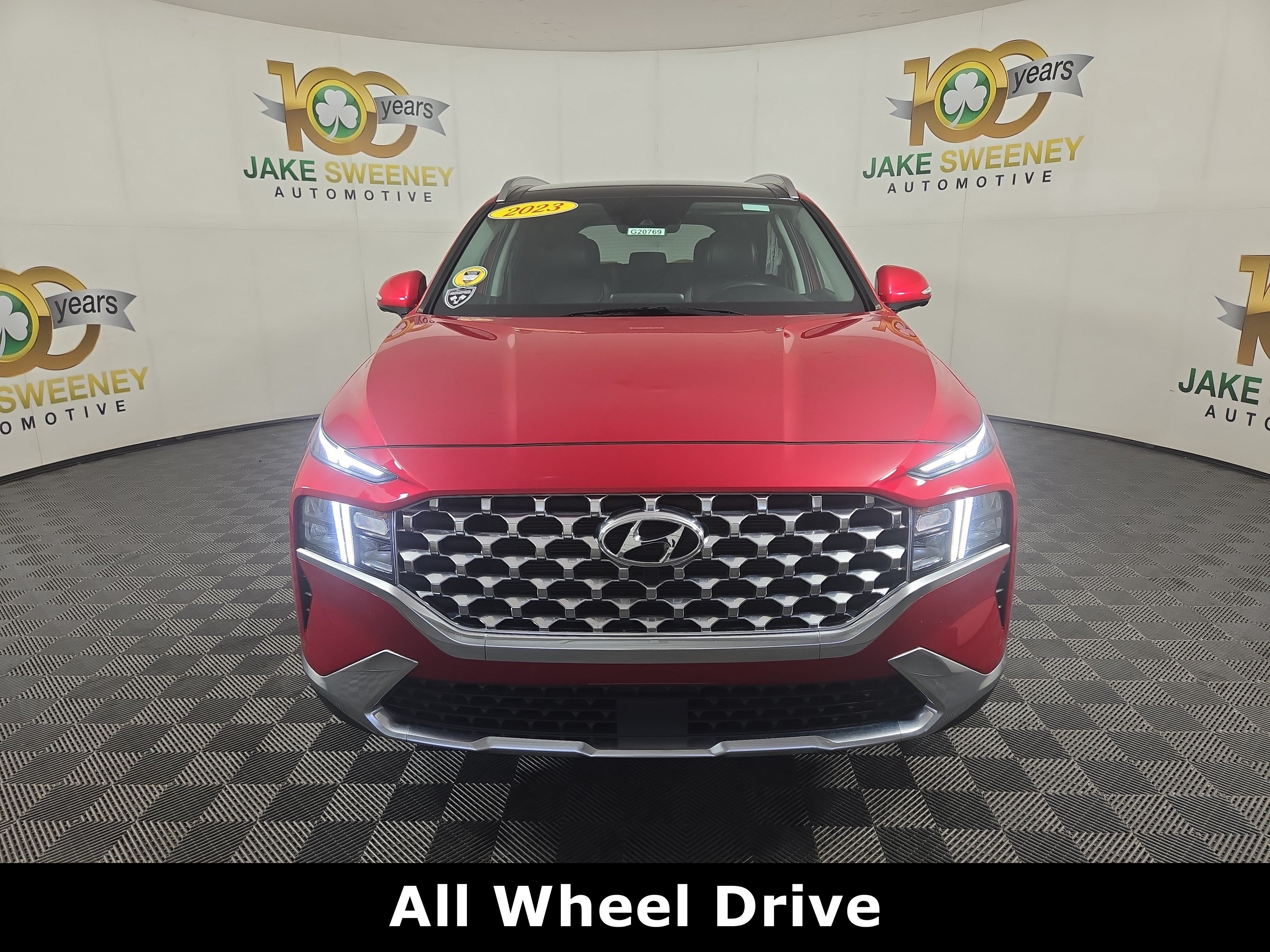 Used 2023 Hyundai Santa Fe SEL w/ Premium Package AWD/4WD image 2
