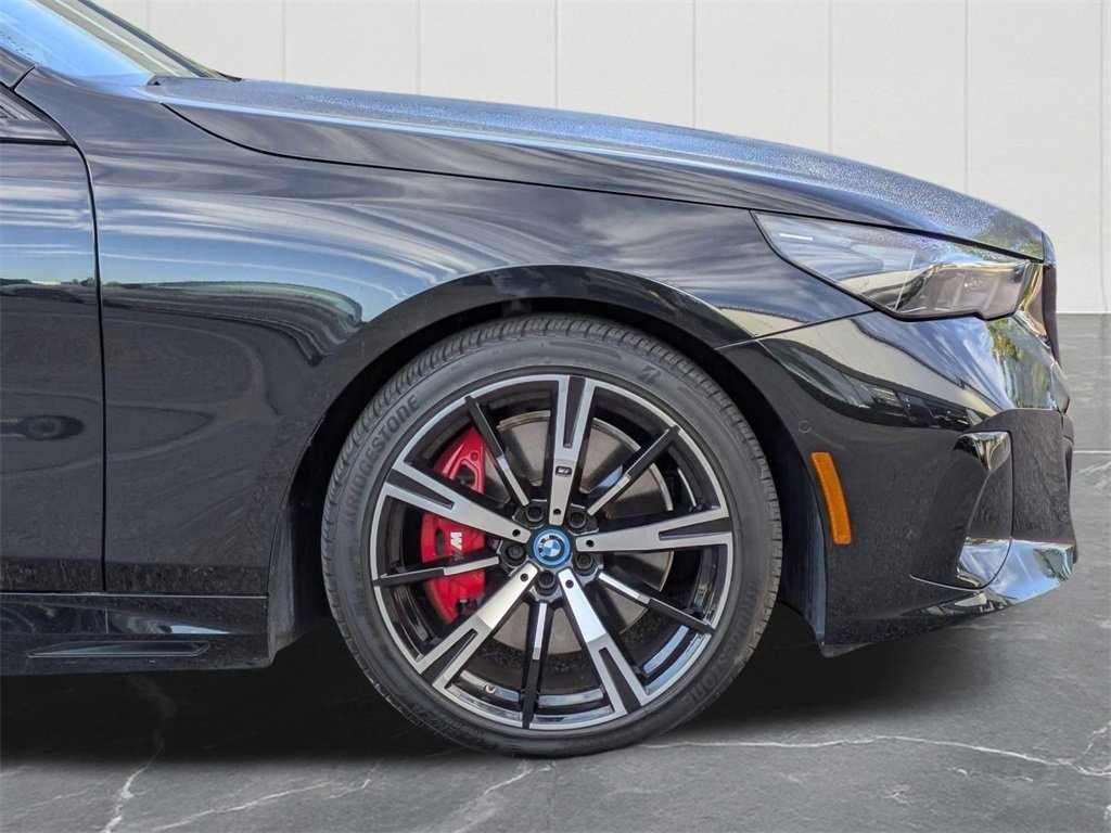 Used 2024 BMW i5 M60 w/ Premium Package image 12
