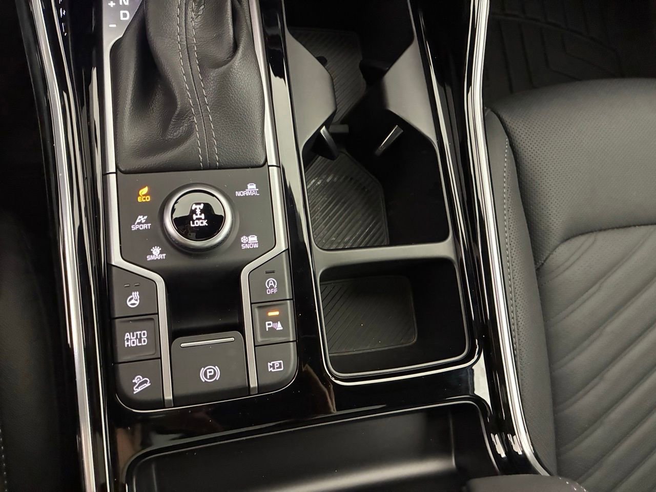 Used 2025 Kia Sorento SX Prestige image 19