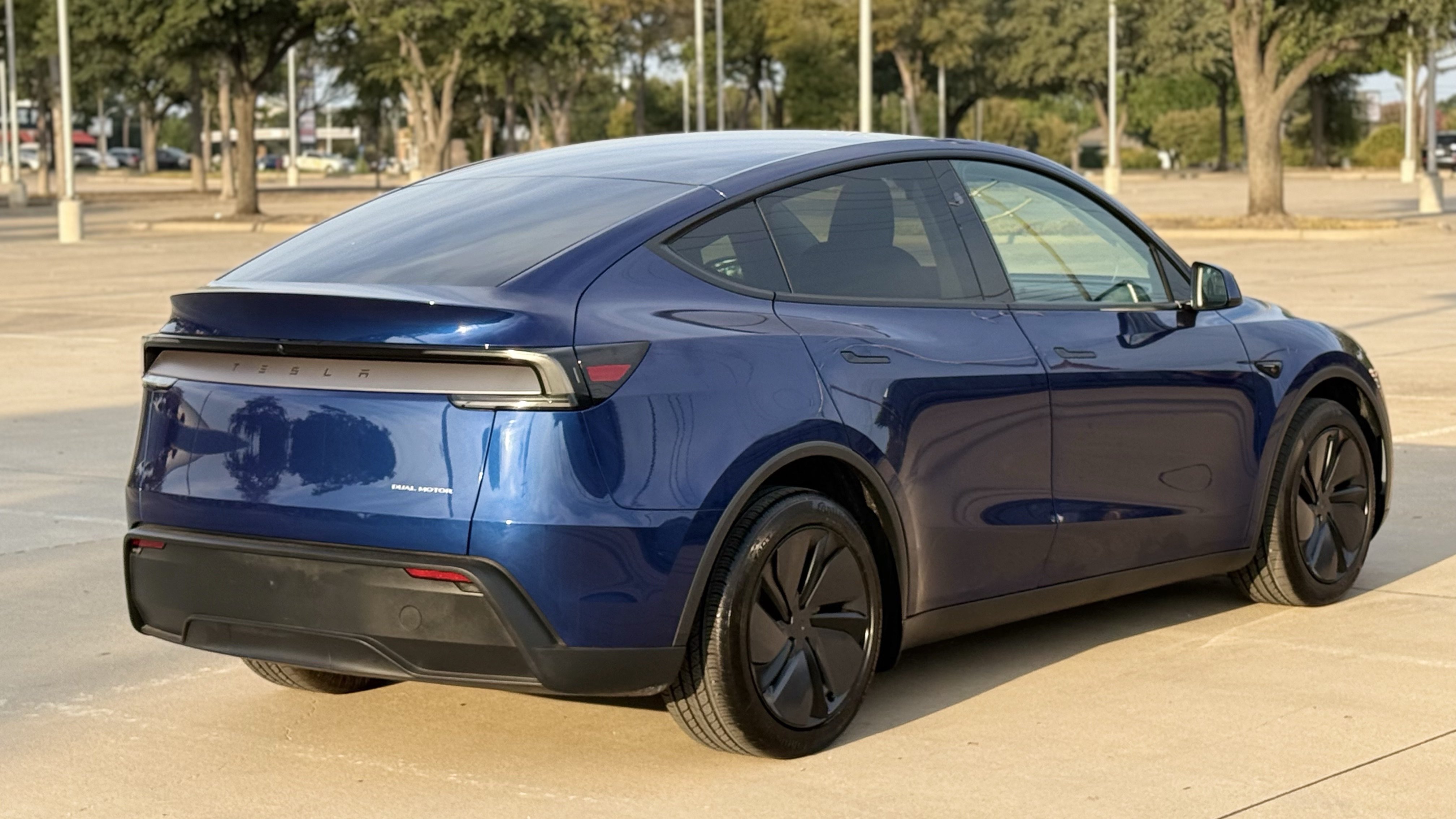 Used 2026 Tesla Model Y AWD image 10