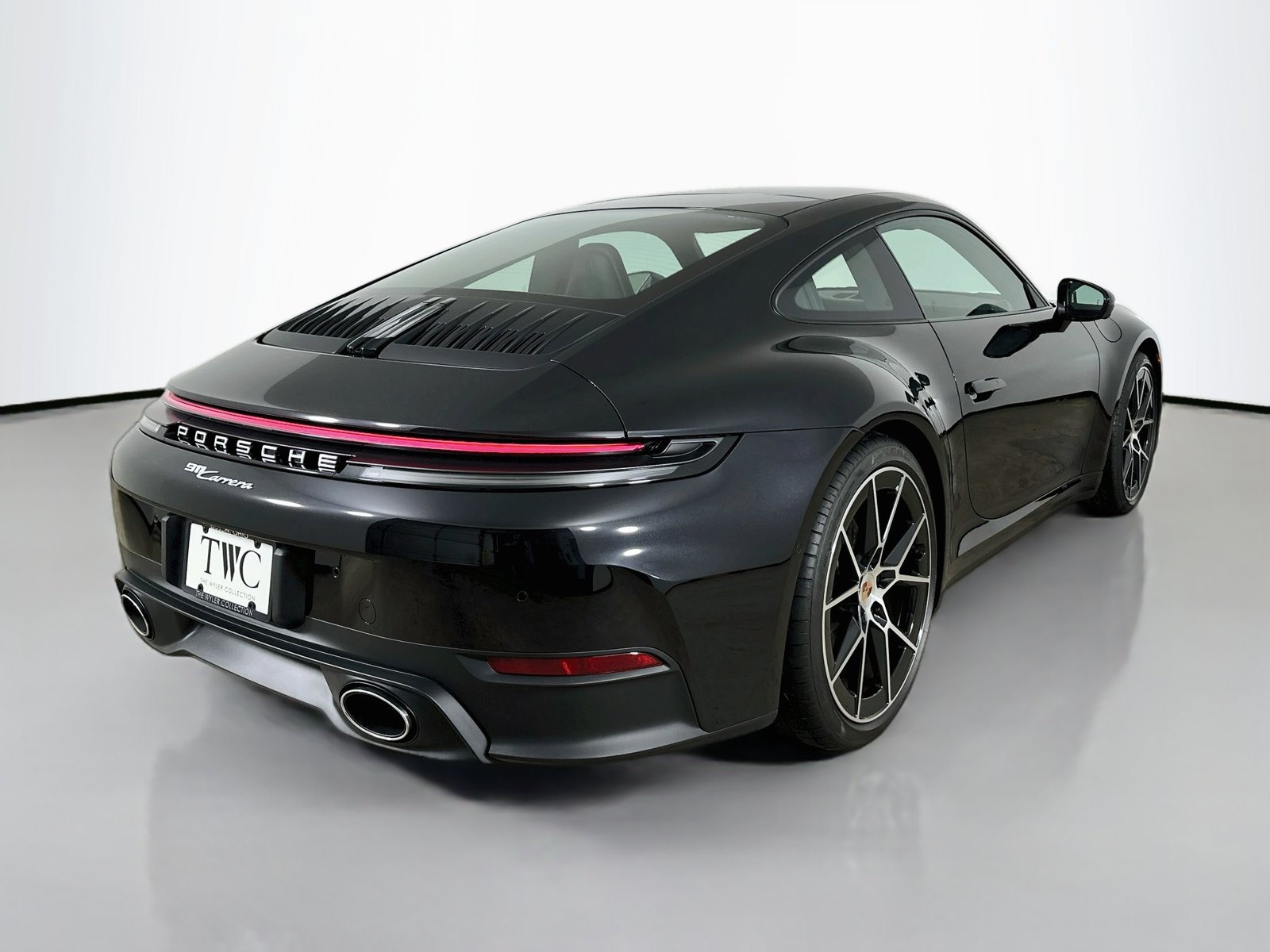 Used 2026 Porsche 911 Carrera RWD image 5