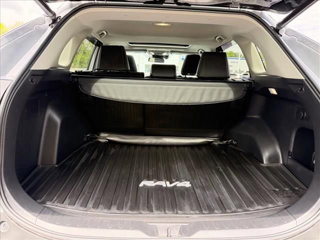 Used 2022 Toyota RAV4 XLE Premium AWD/4WD image 29