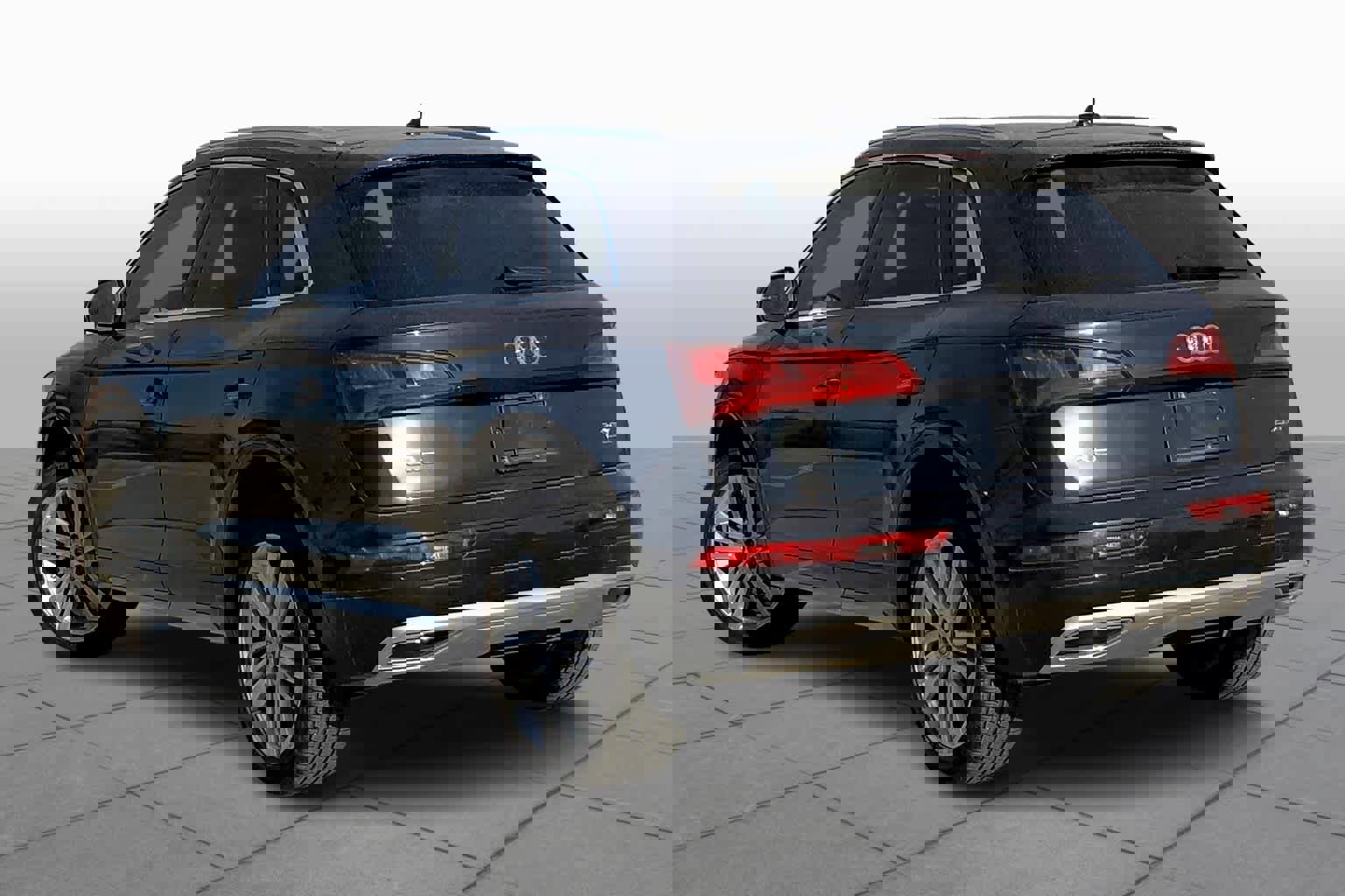 Used 2018 Audi Q5 2.0T Premium Plus w/ Premium Plus Package image 12