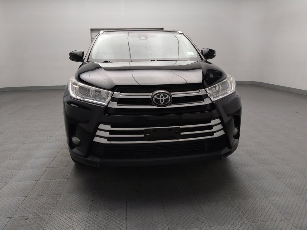 Used 2017 Toyota Highlander XLE image 14