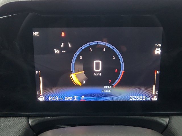 Used 2025 Chevrolet TrailBlazer LT AWD/4WD image 35
