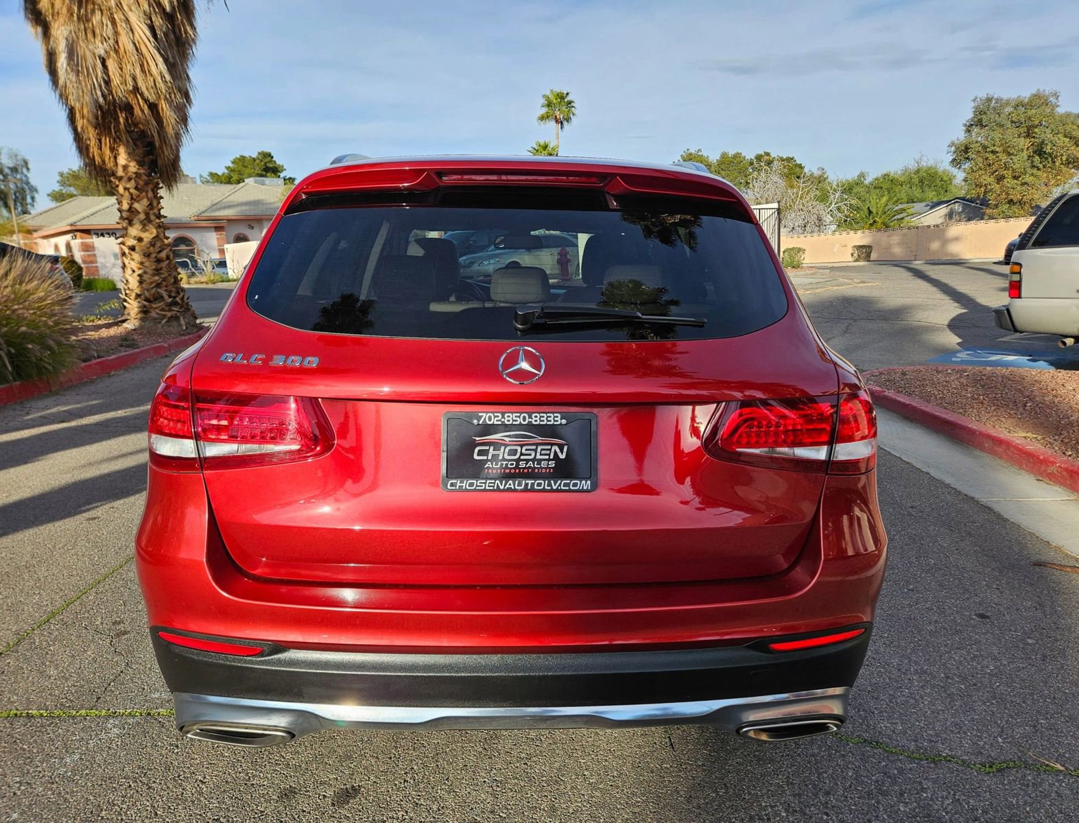 Used 2018 Mercedes-Benz GLC 300 w/ Premium Package image 6