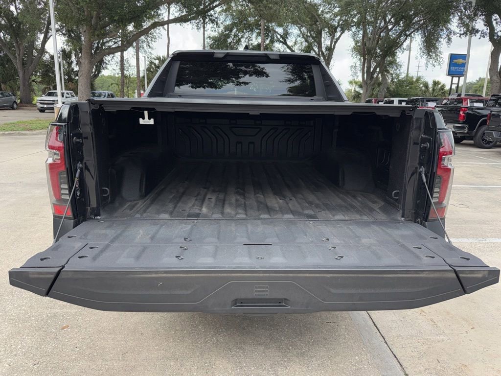 Used 2025 Chevrolet Silverado EV LT AWD/4WD image 21