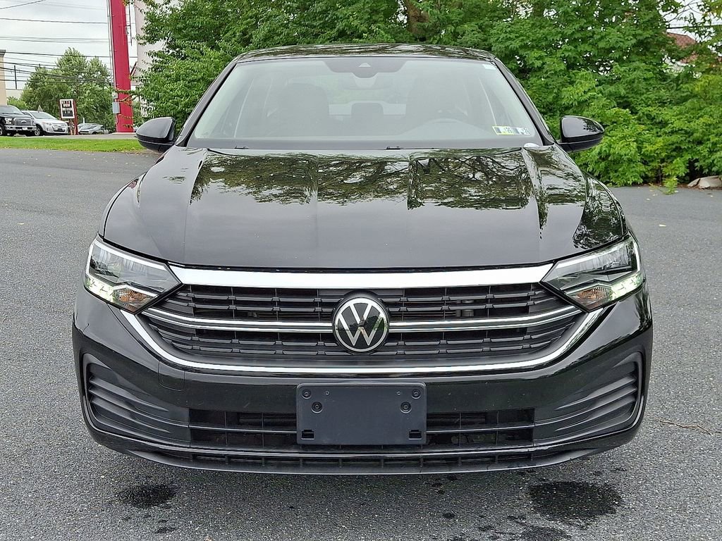 Used 2024 Volkswagen Jetta S image 2
