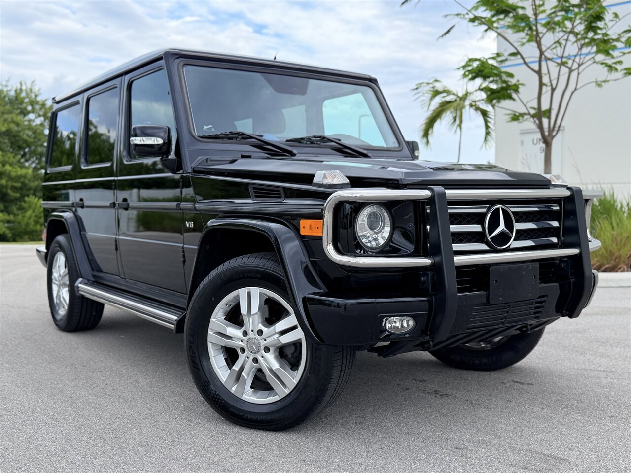 Used 2010 Mercedes-Benz G 550 image 1