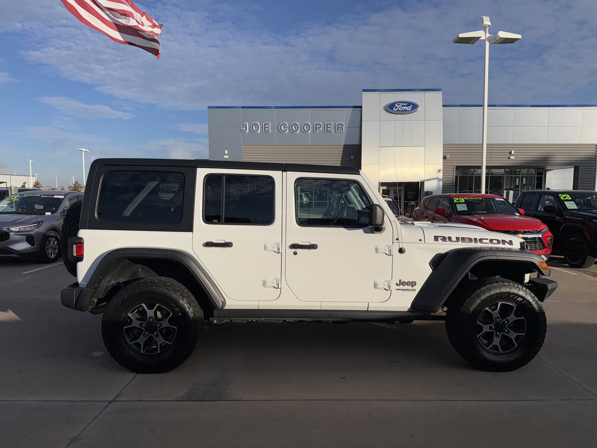 Used 2018 Jeep Wrangler Unlimited Rubicon w/ Dual Top Group image 9