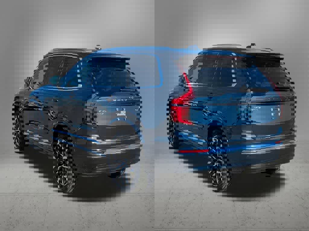 Used 2026 Volvo XC90 B6 Plus w/ Protection Package Premier image 4