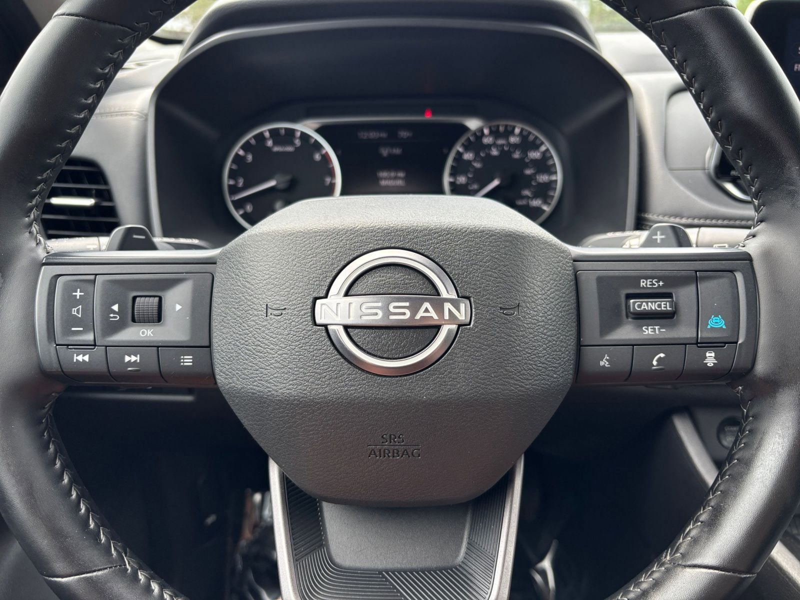 Used 2025 Nissan Rogue SV FWD image 30