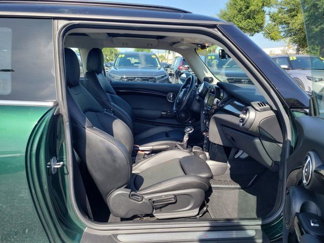 Used 2018 MINI Cooper S FWD image 4