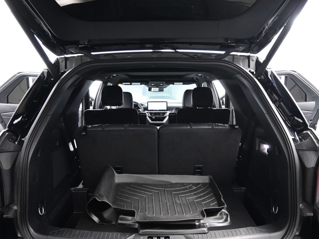 Used 2025 Ford Explorer ST AWD/4WD image 28