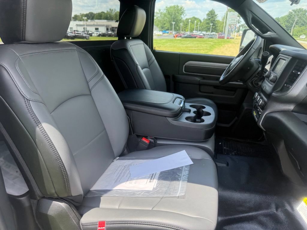 New 2024 RAM 5500 Tradesman RWD image 44