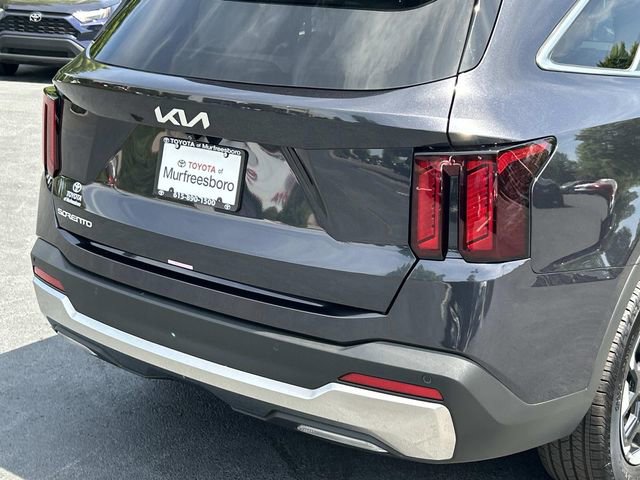 Used 2025 Kia Sorento S w/ Panoramic Sunroof Package FWD image 11