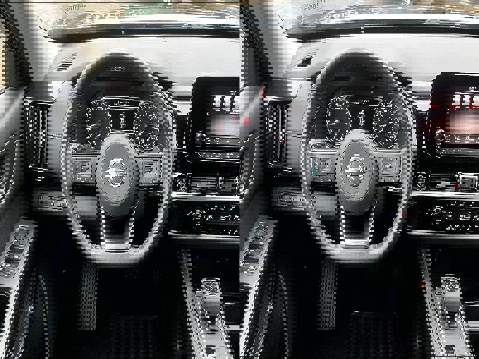 Certified 2024 Nissan Pathfinder SV image 18