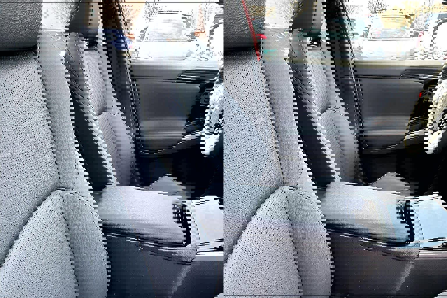 Used 2024 Toyota bZ4X Limited image 9